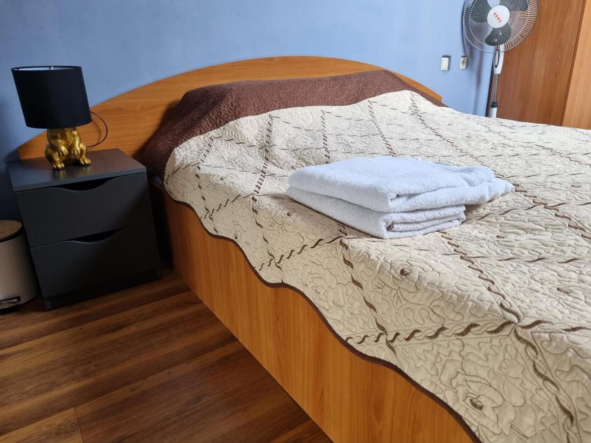 Penthouse Apartament 2 Floors, 2 Bedroom , 2 Bath, 120 Sqm , Inside Yard Parking Cluj-Napoca Exterior photo